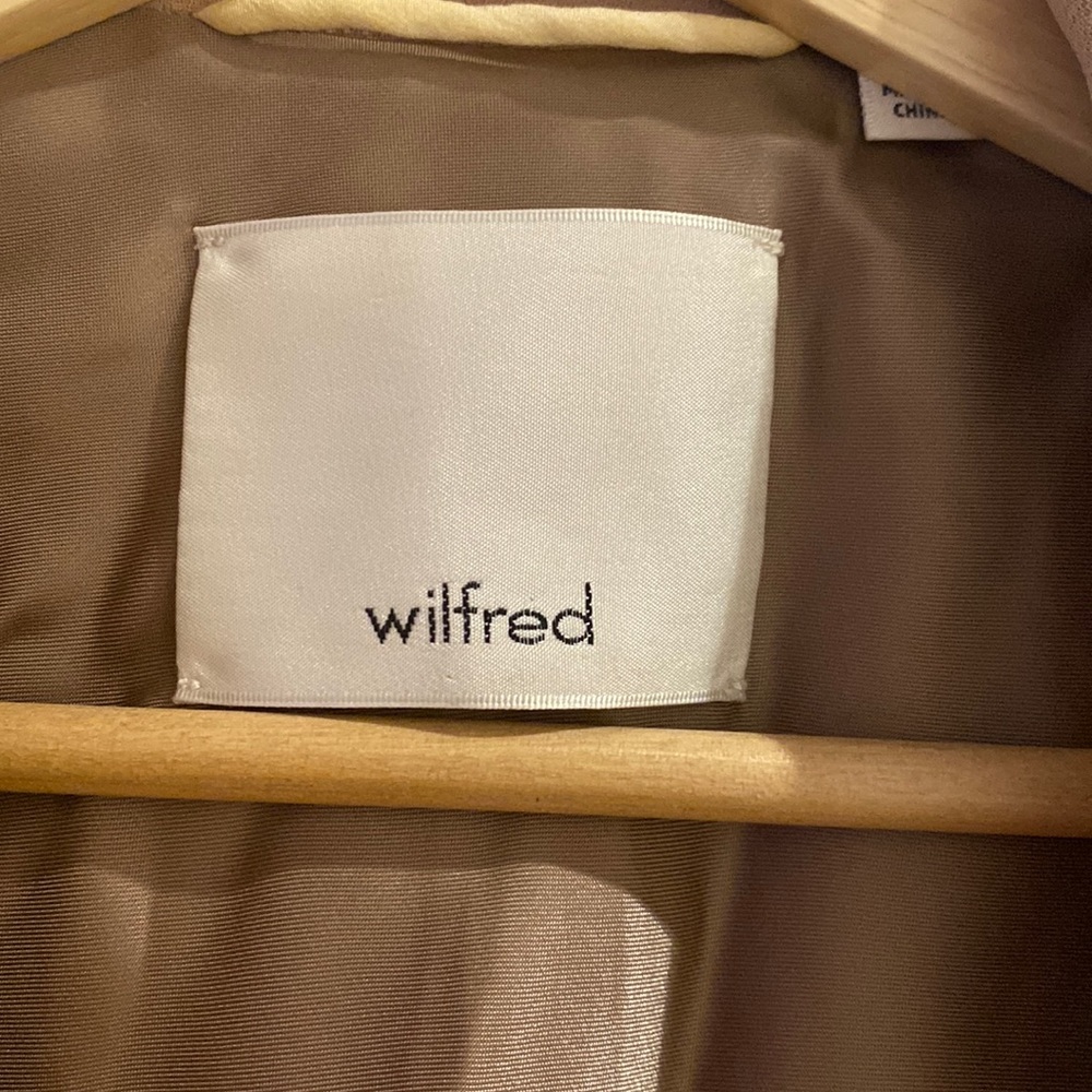 Aritzia boyfriend blazer worn once perfect condition!